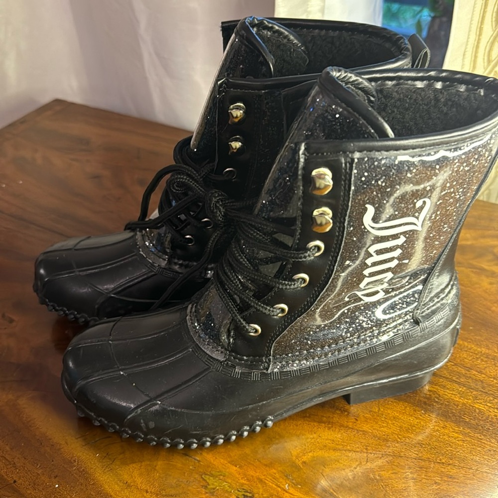 NEW Juicy Couture Rain Boots Black JC-TALOS SIZE 7 - Picture 1 of 5